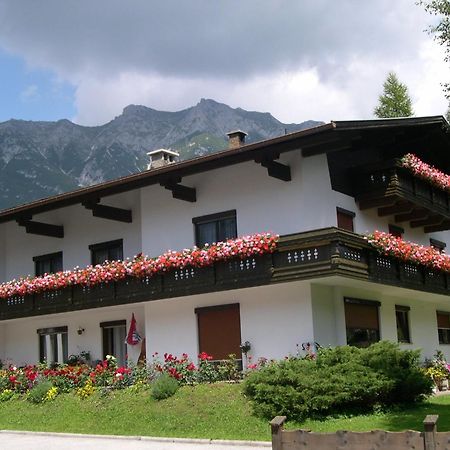 Pension Holzmann Leutasch Exterior foto