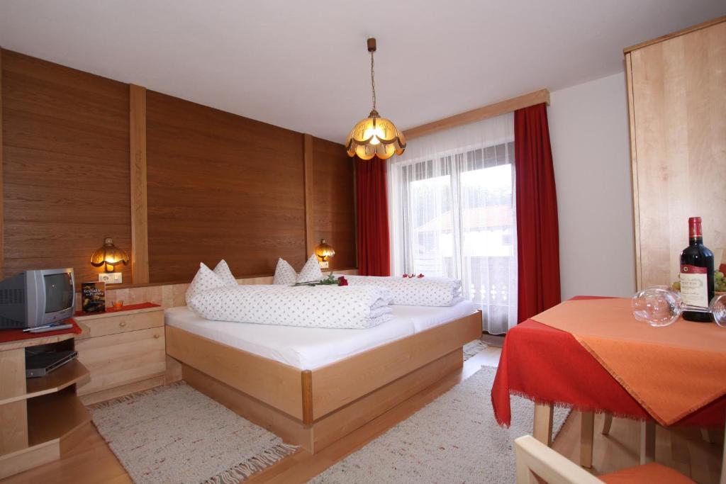 Pension Holzmann Leutasch Quarto foto